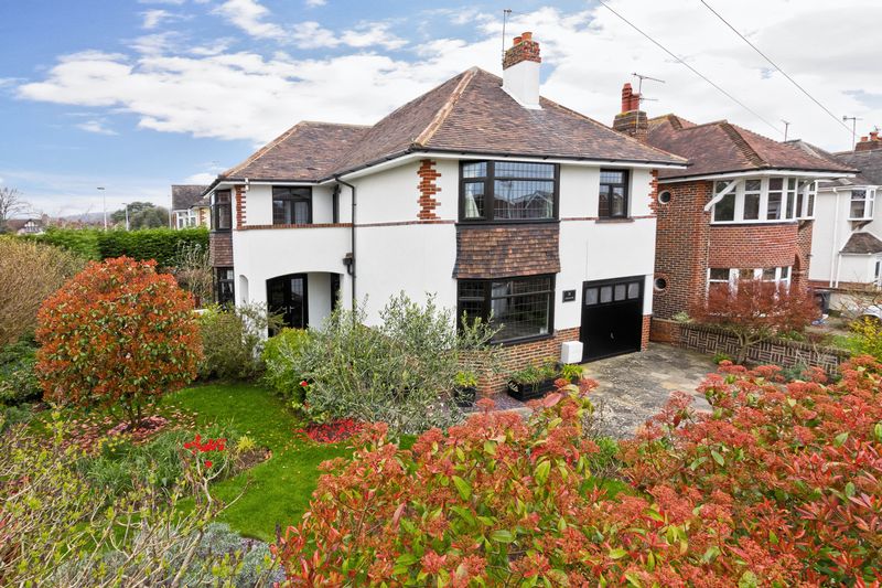 Robert Luff & Co Estate agent Properties and houses for sale