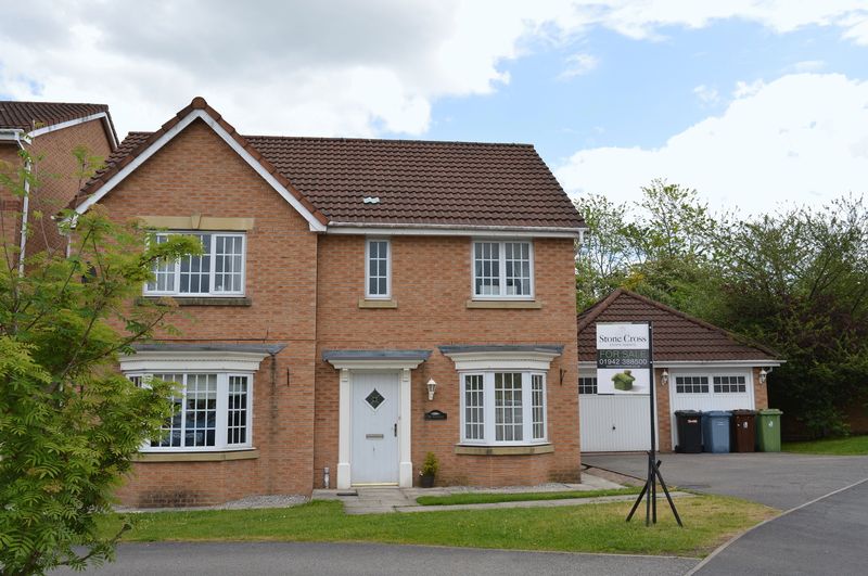 Homes Properties for sale in and around Leigh Houses in Leigh Buy