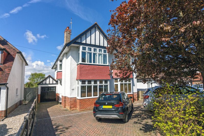 Robert Luff & Co Estate agent Properties and houses for sale