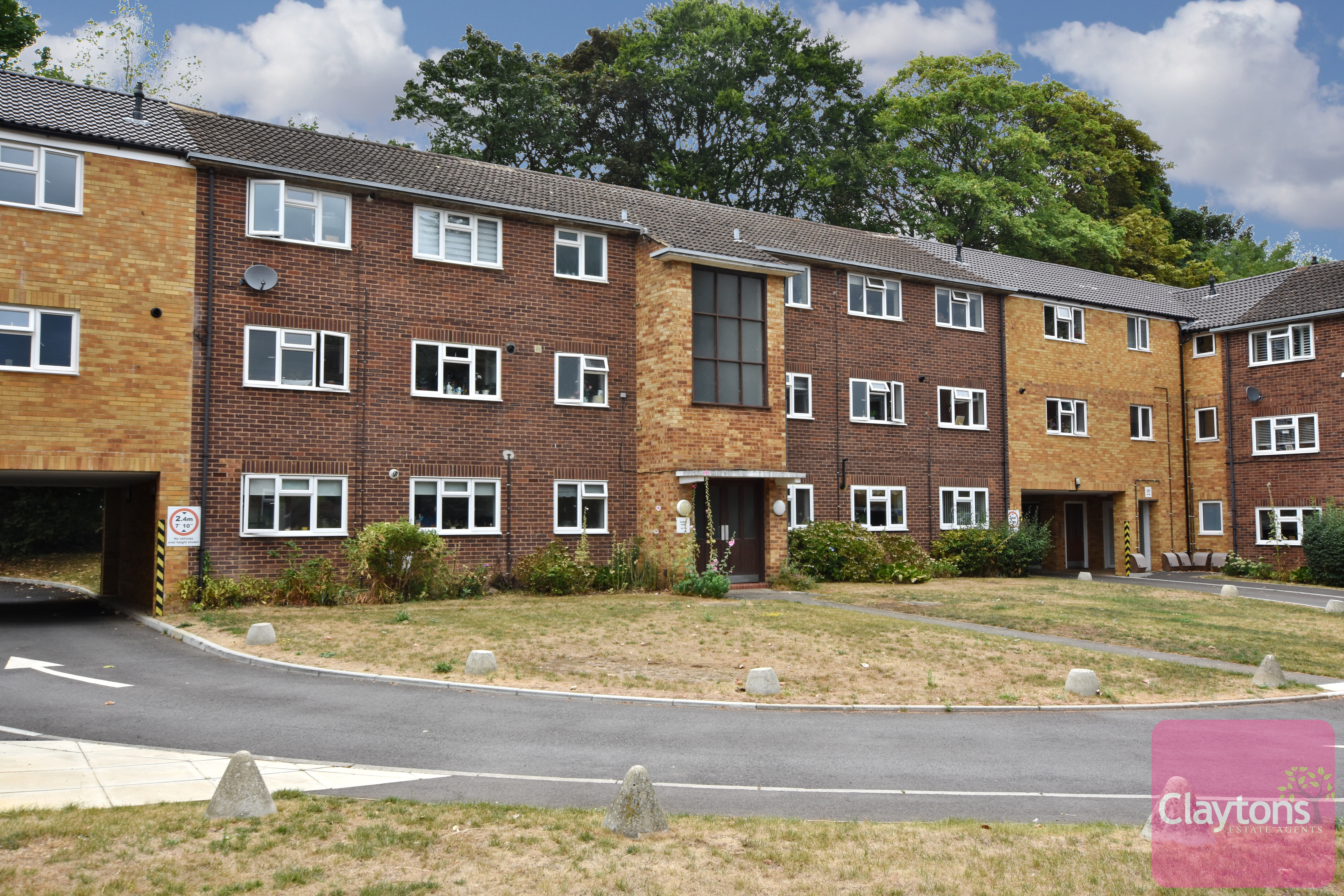 Ellwood Court, Ellwood Gardens, Watford