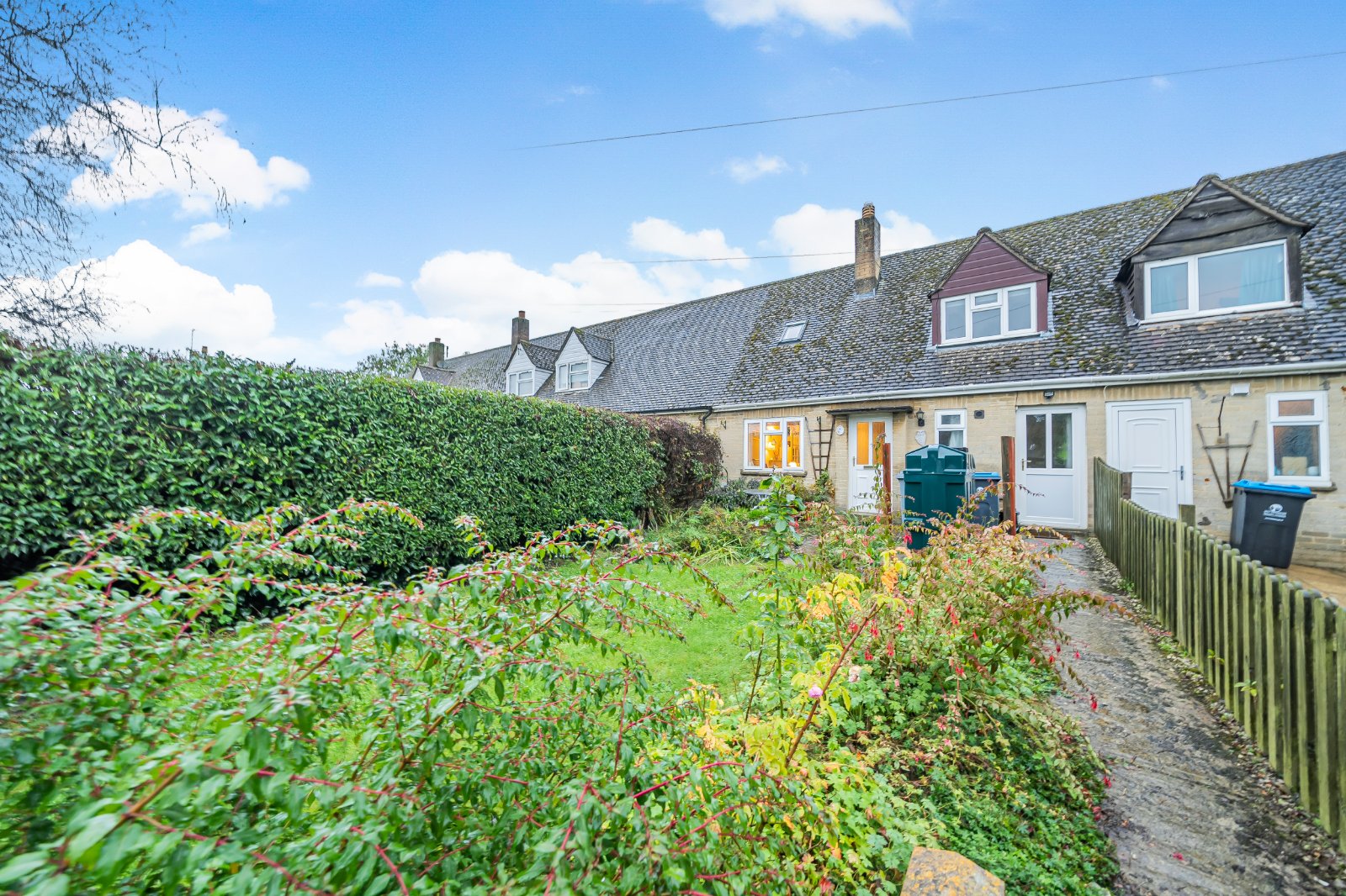 Gassons Mead, Alvescot, Bampton, Oxfordshire, OX18