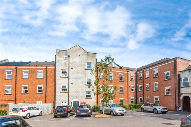 Godwin Court, Swindon, SN1