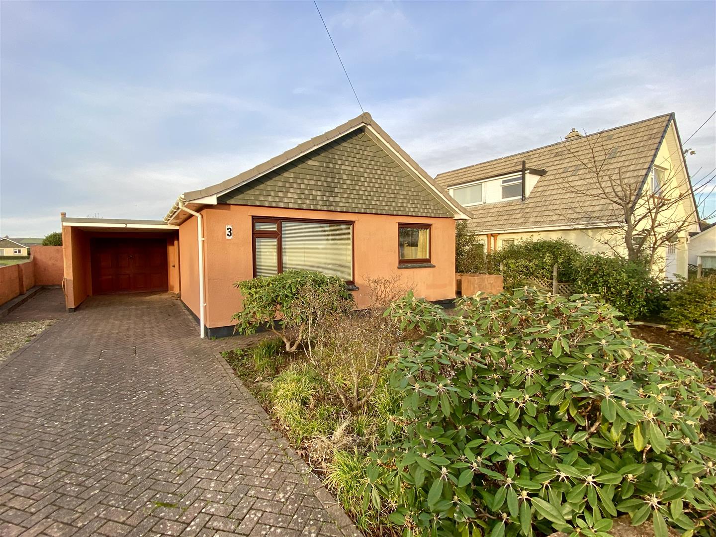 Detached bungalow with no chain, Helston