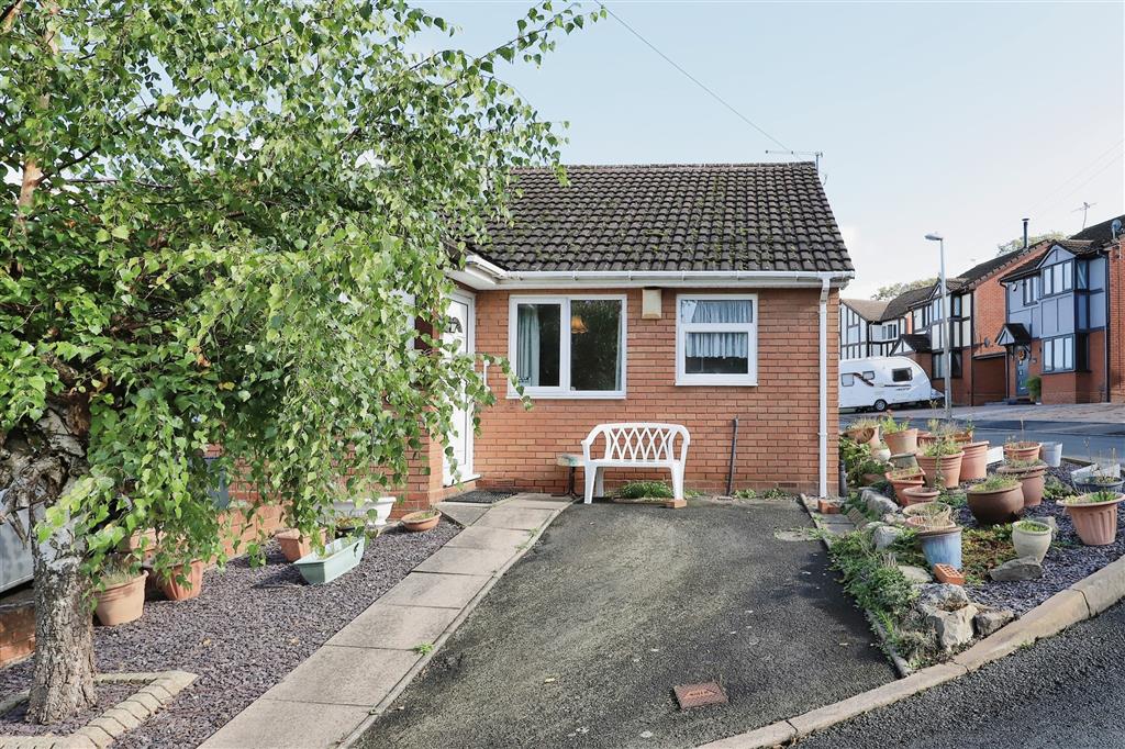 Carder Drive, BRIERLEY HILL, DY5