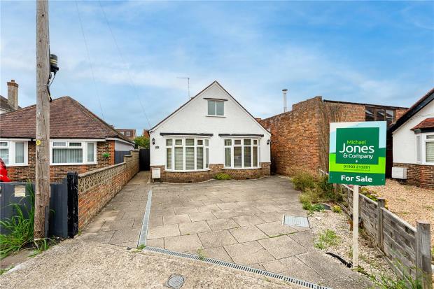 Livesay Crescent, Worthing, West Sussex, BN14
