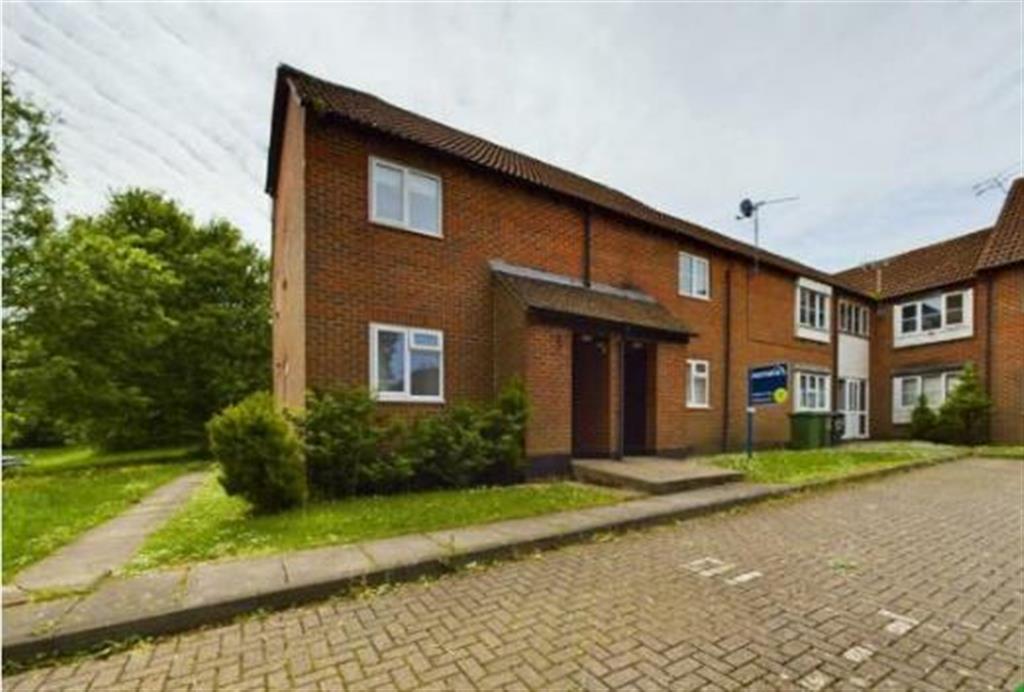 Rosehip Way, Lychpit, BASINGSTOKE, RG24