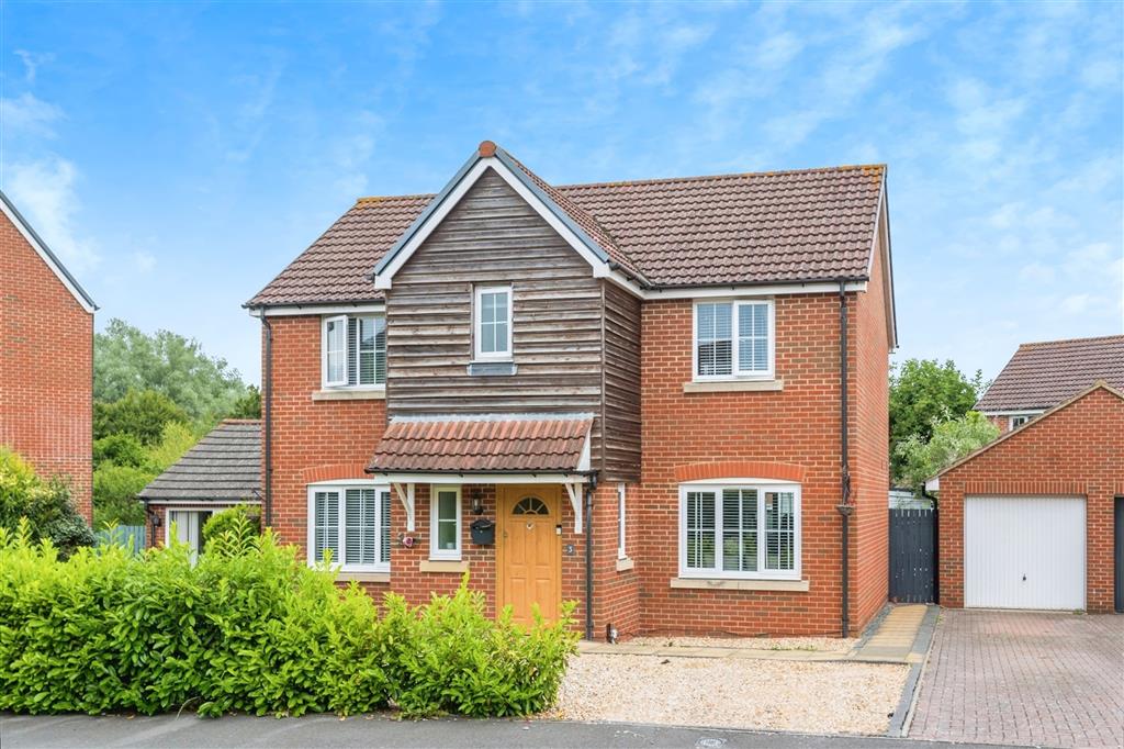 Mustang Way, Swindon, SN5