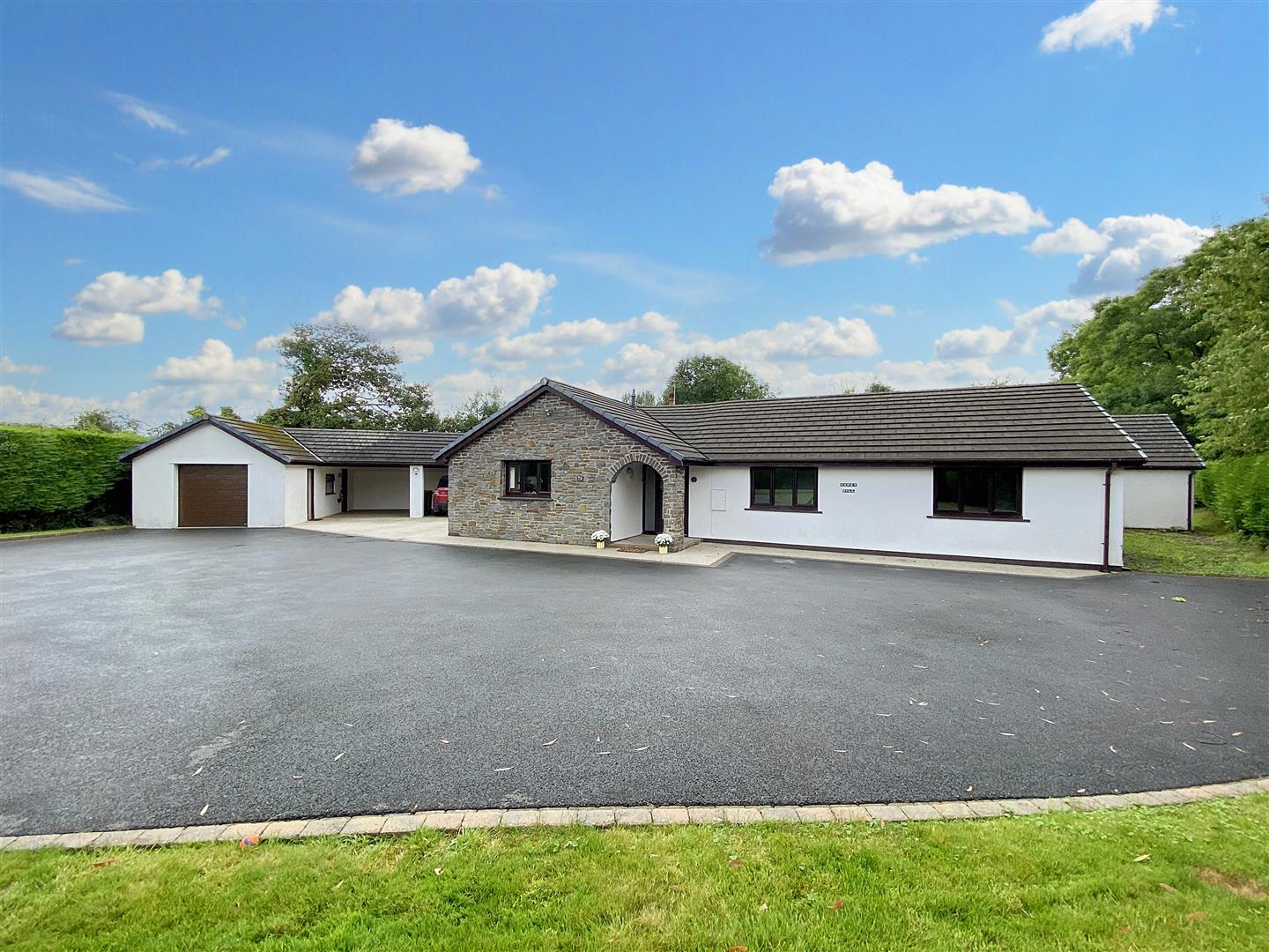 Green Meadow Close, East Williamston, Tenby