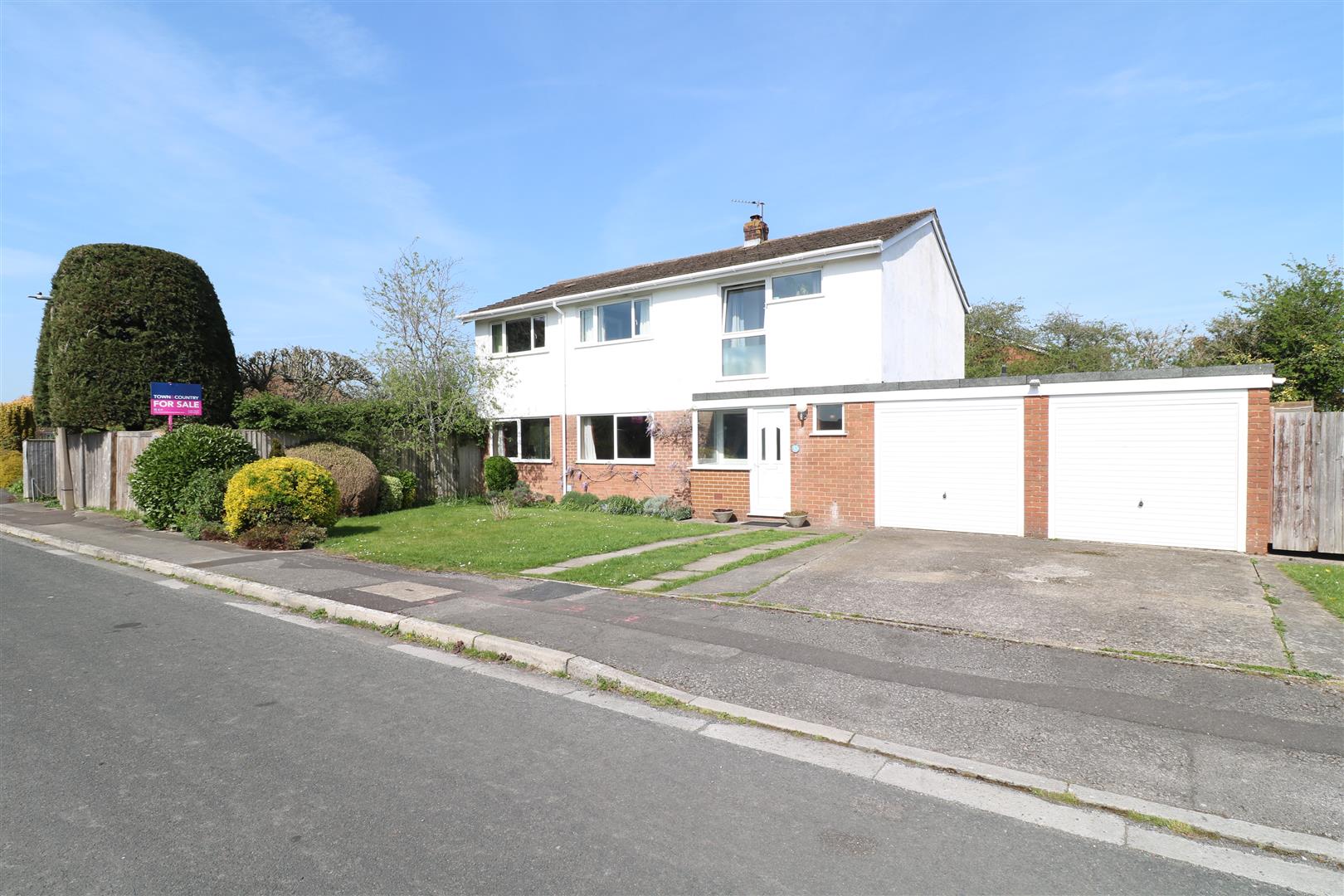 Broadley Park, North Bradley