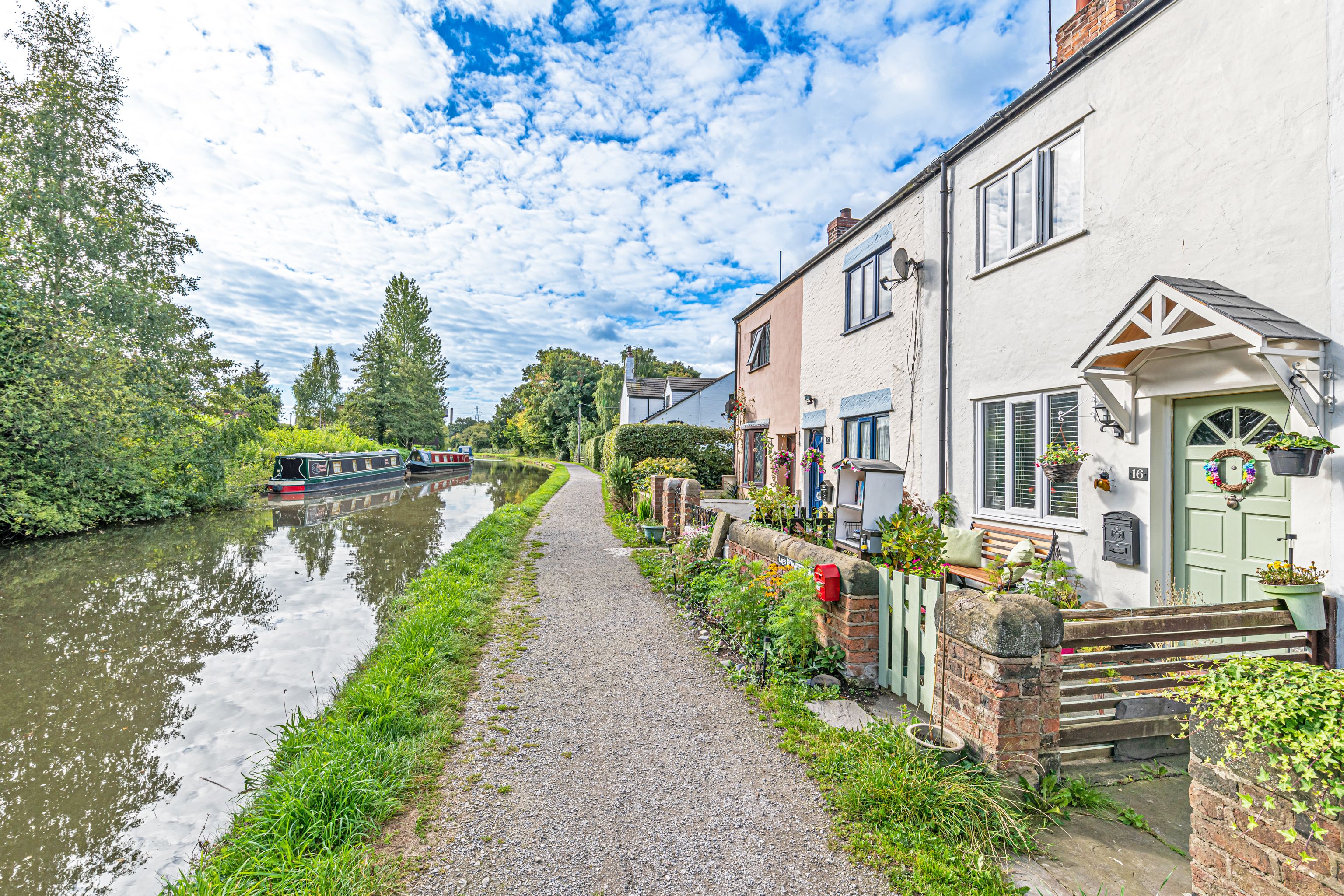 Chester Road, Preston Brook, Runcorn, Cheshire
