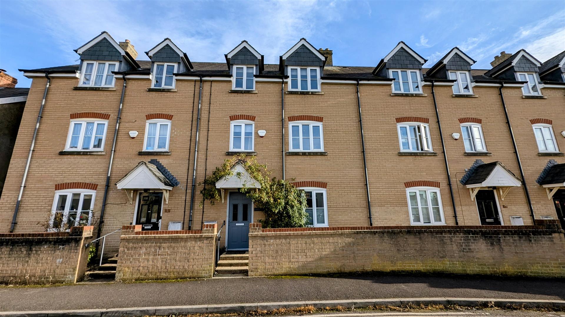 Roughmoor Close, Taunton