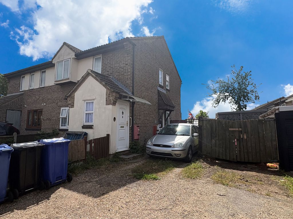 Kipling Avenue, Tilbury