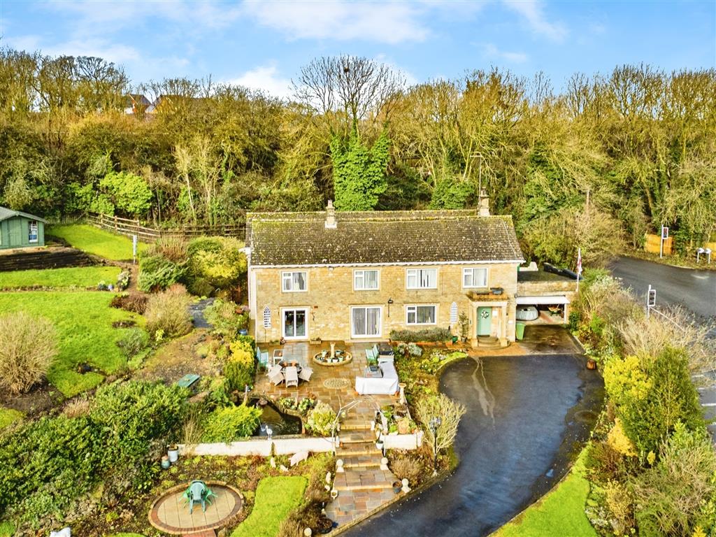 Lacock Road, Patterdown, Chippenham, SN15