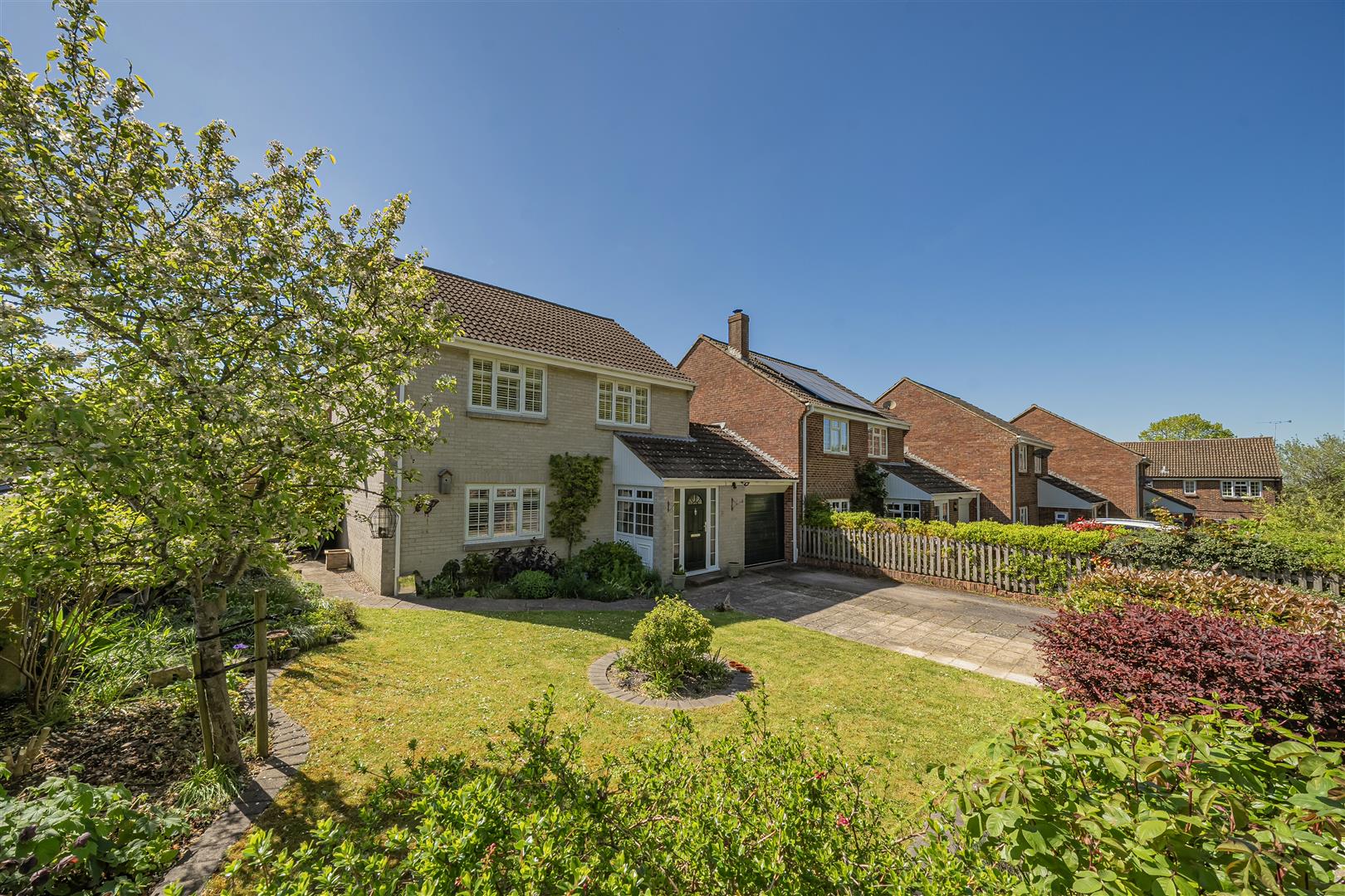 Carpenters Lane, Bratton, BA13