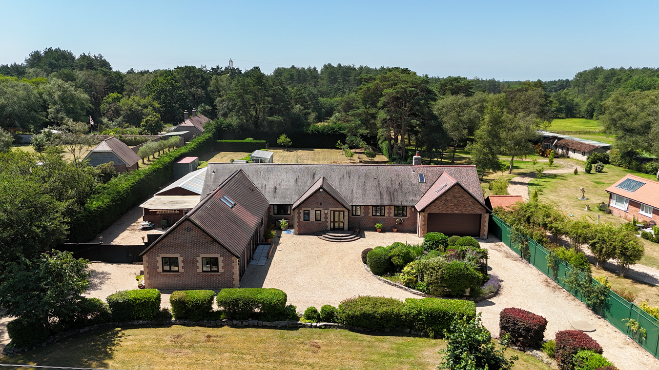 Wayside Road, St Leonards, Ringwood, BH24