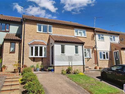 2 DOUBLE bedroom house - Gatesbury Way, Puckeridge, Herts