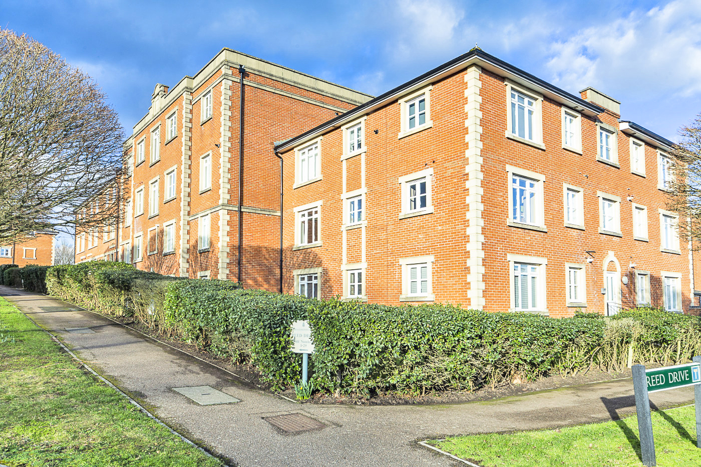 Reed Drive, Royal Earlswood Park, Redhill, Surrey RH1