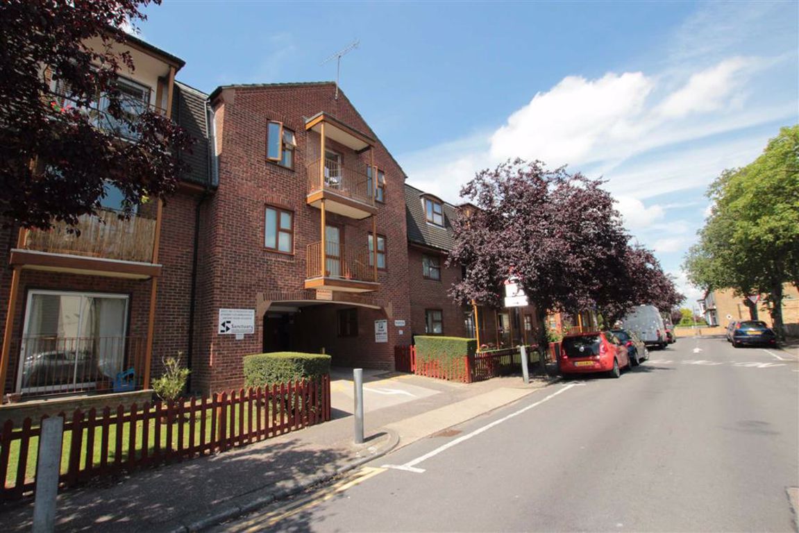 Chalkwell Park Drive, Leigh On Sea - 2 bed - £190,000 - Turner Estates