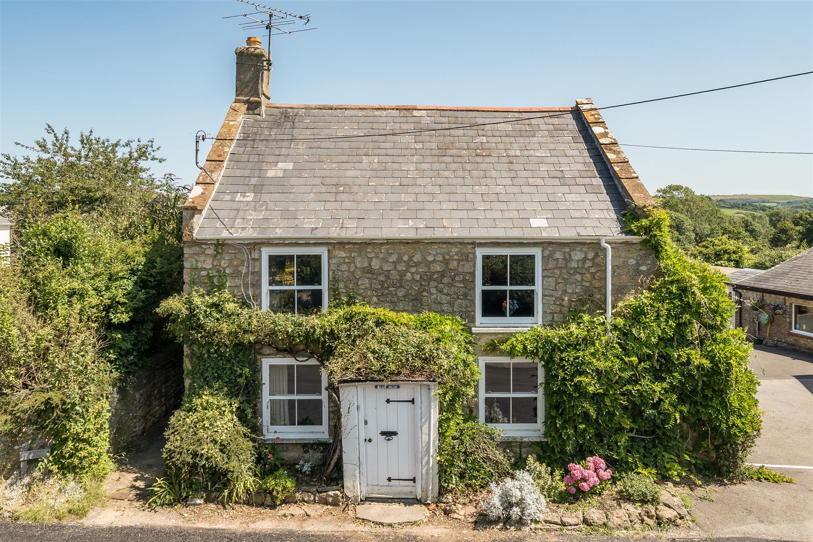 Shipton Road, Shipton Gorge