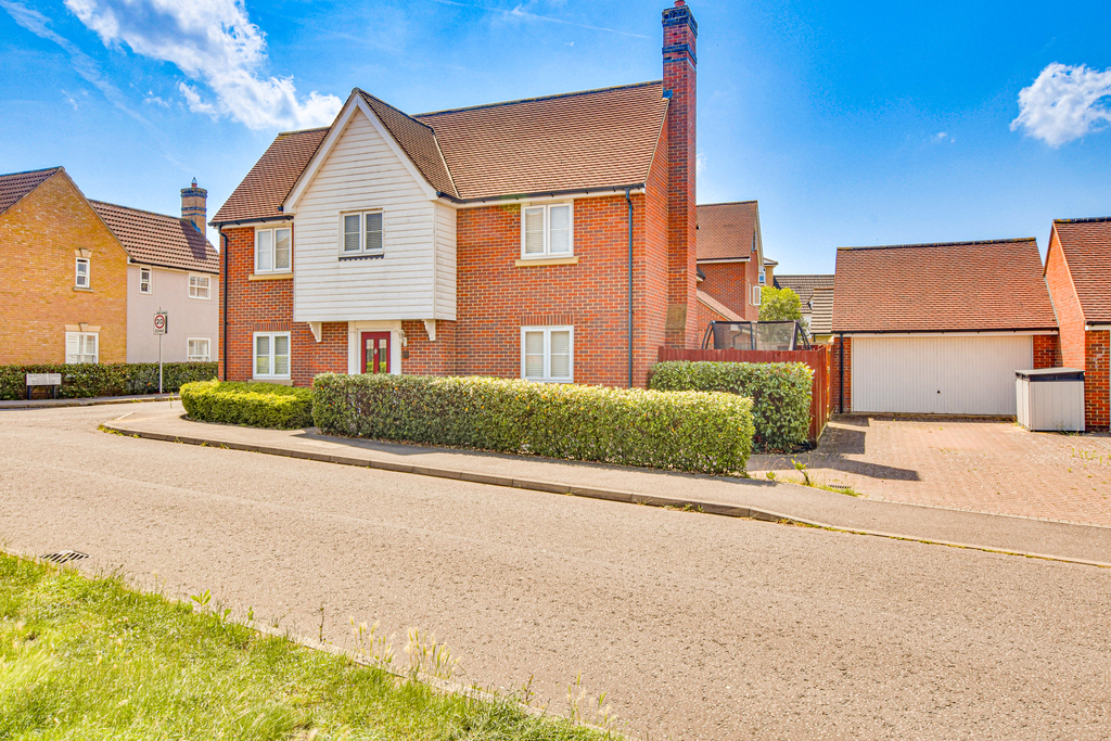 Woodlands Park Drive, Great Dunmow