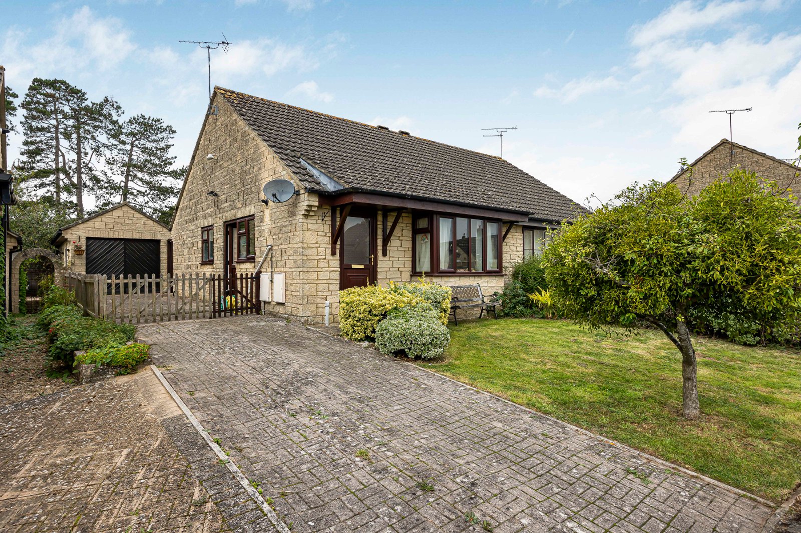 Hanks Close, Malmesbury, Wiltshire, SN16