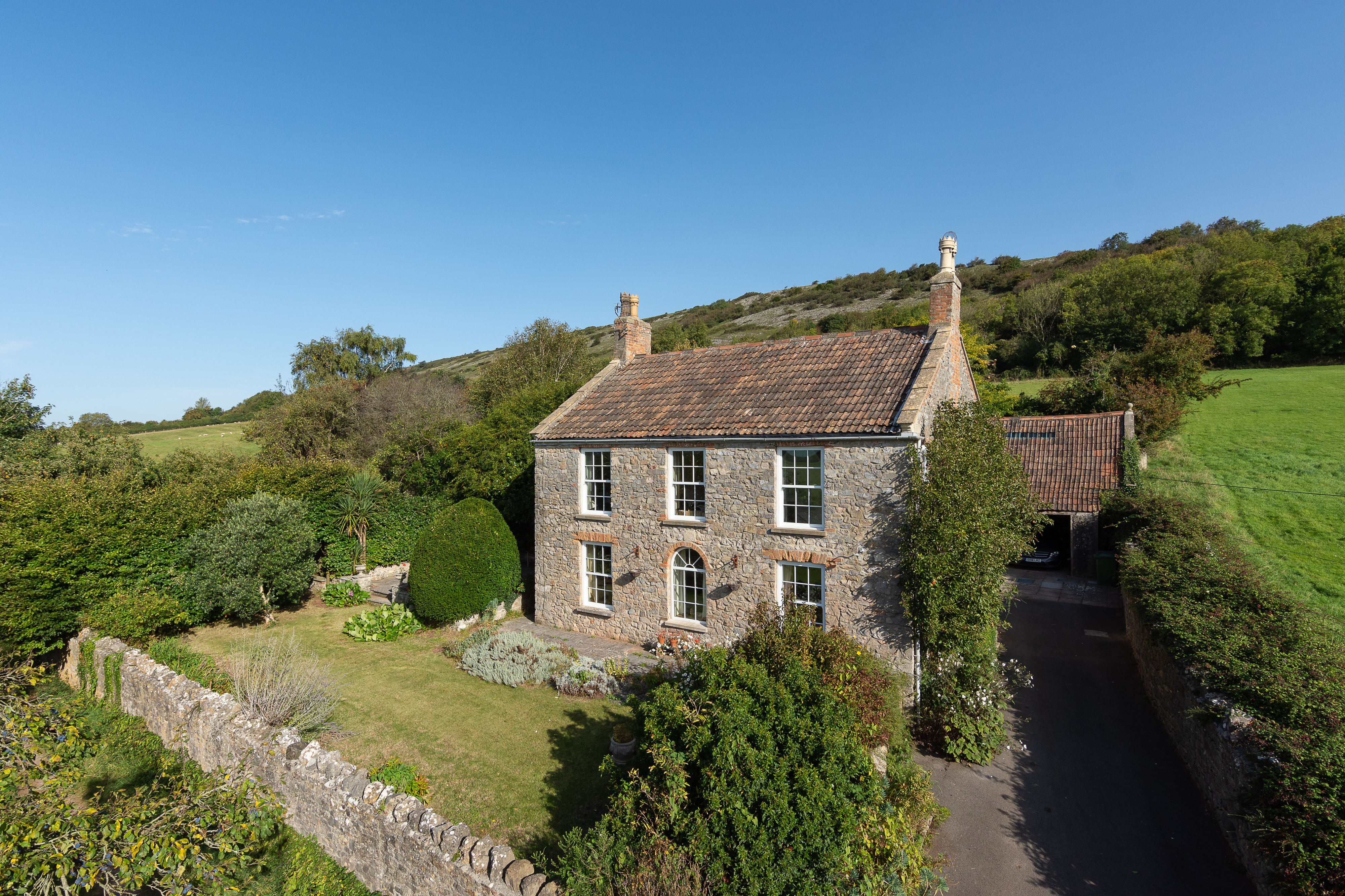 Stone detached cottage in Rackley