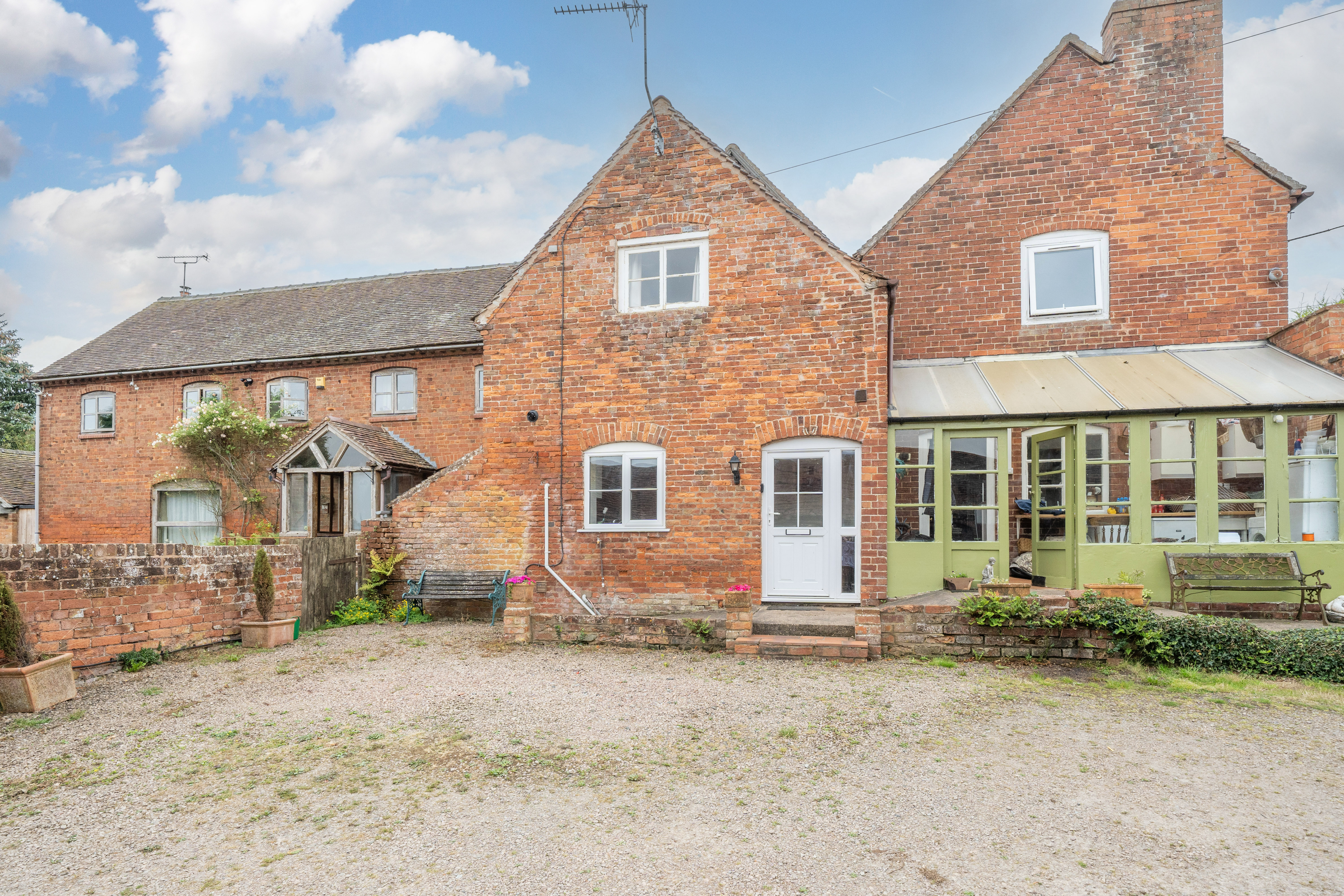 Newnham Bridge, Tenbury Wells, Worcestershire, WR15 8NU