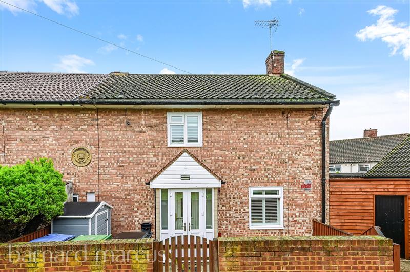 Coutts Avenue, Chessington, KT9