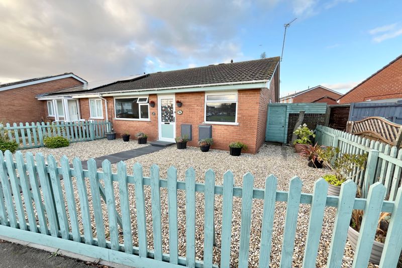 Lime Close, Worle, Weston-super-mare - Space For Motorhome