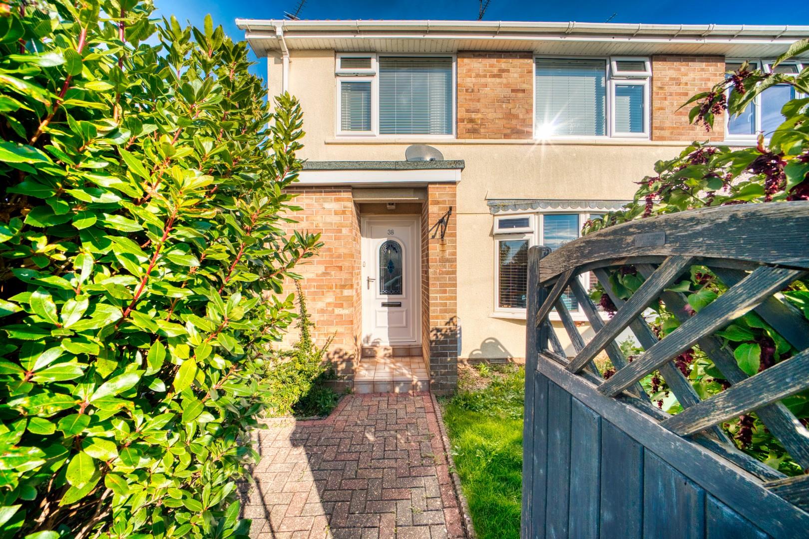 An ideal location within Yatton village with three double bedrooms