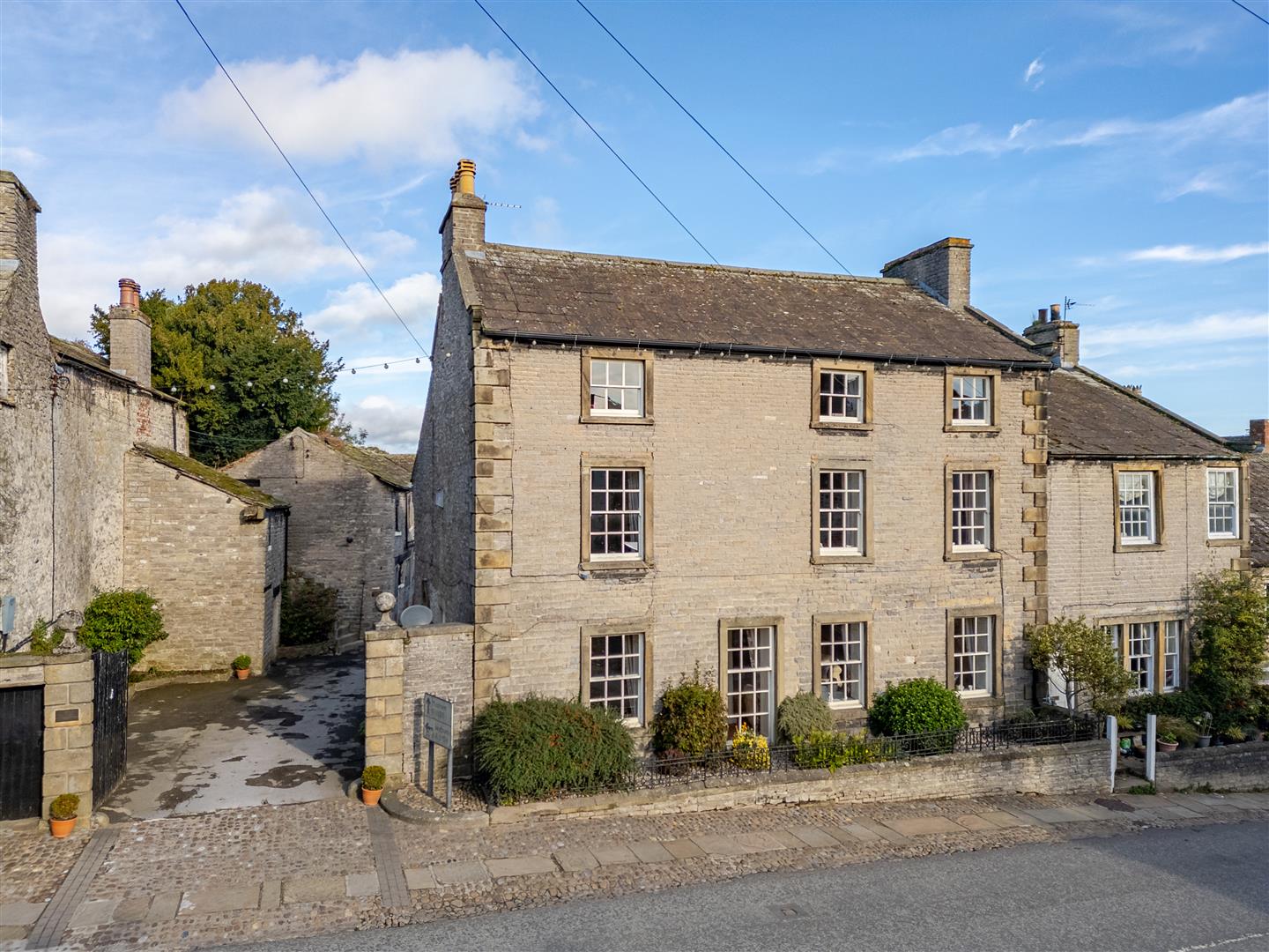 West End, Middleham, Leyburn