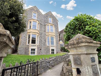 Victorian apartment close to the Clevedon Seafront