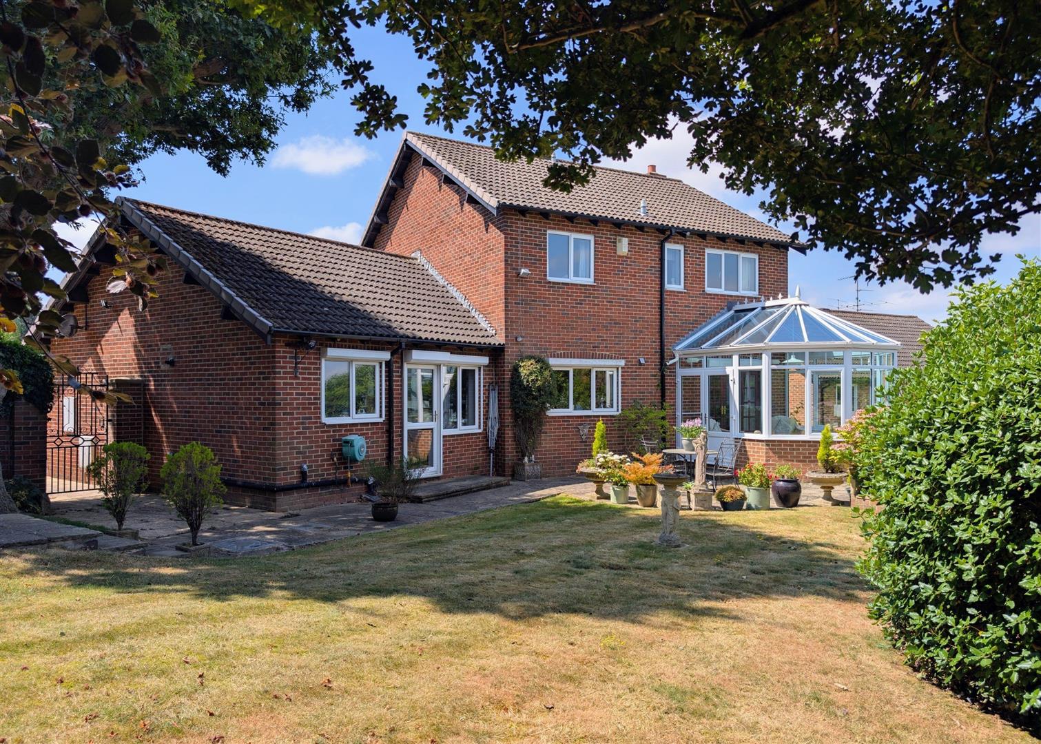Oakbank, Gloucester