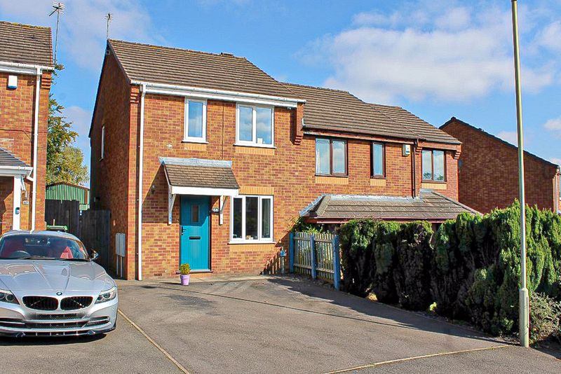 Fir Tree Drive, Woodsetton, Dy3 1dp