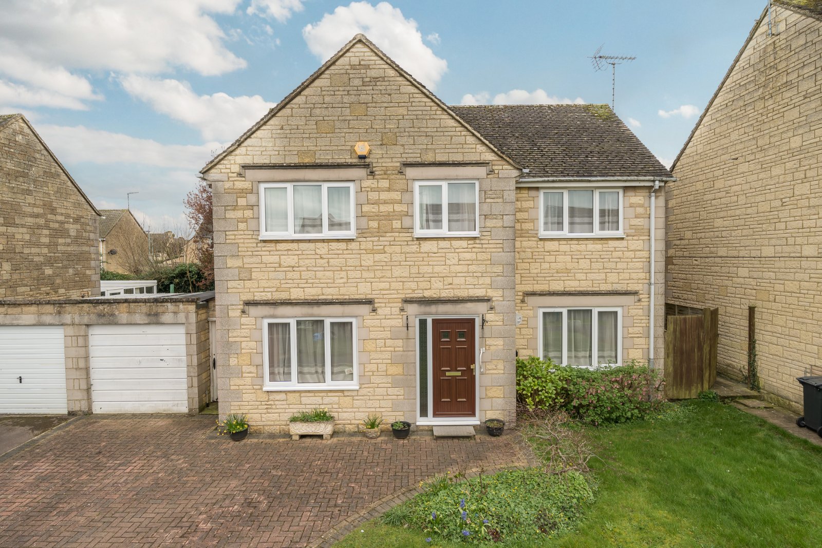 Alexander Drive, Cirencester, Gloucestershire, GL7