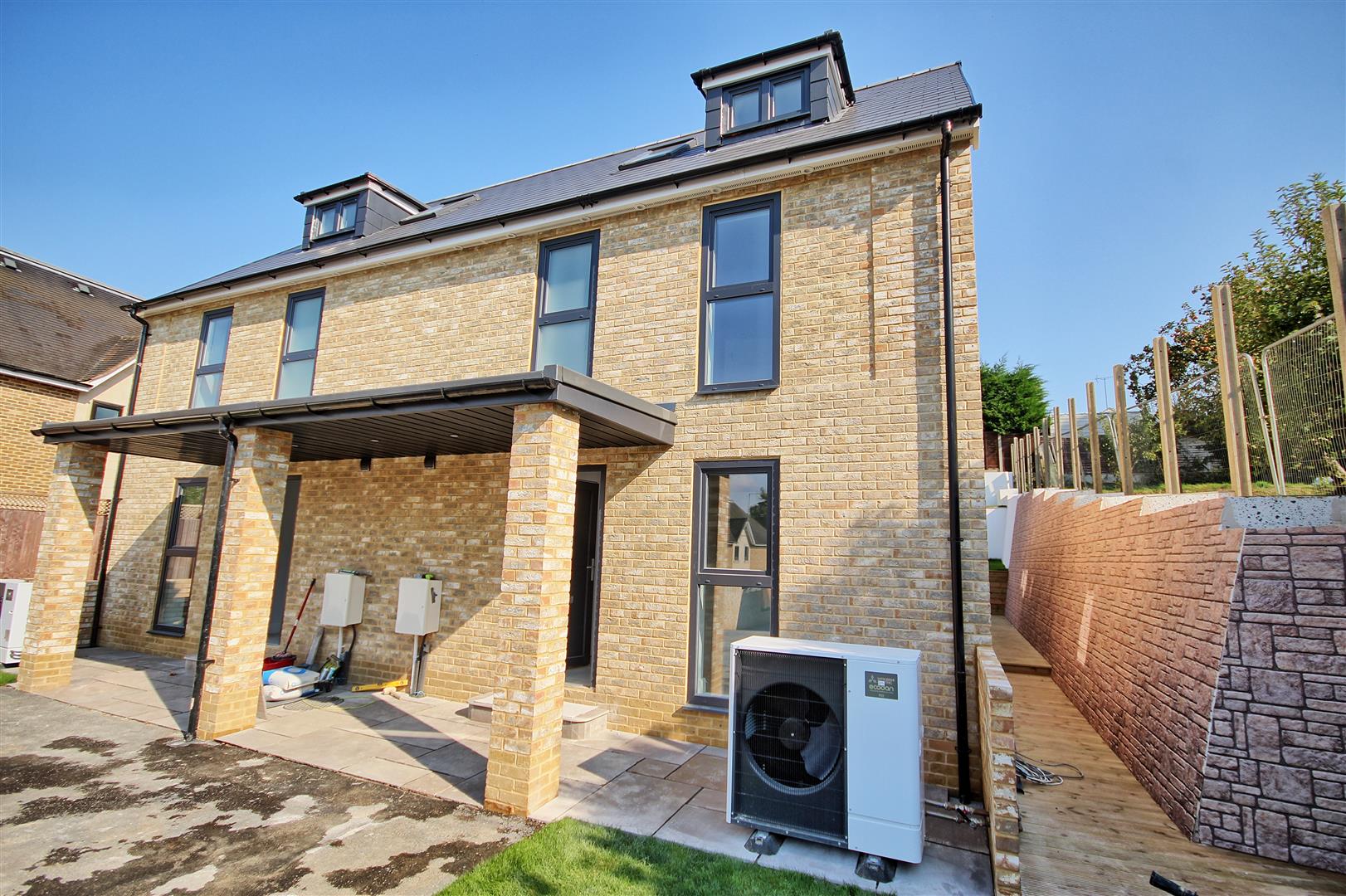 STANSTED ROAD, Bishop's Stortford - NEW HOMES