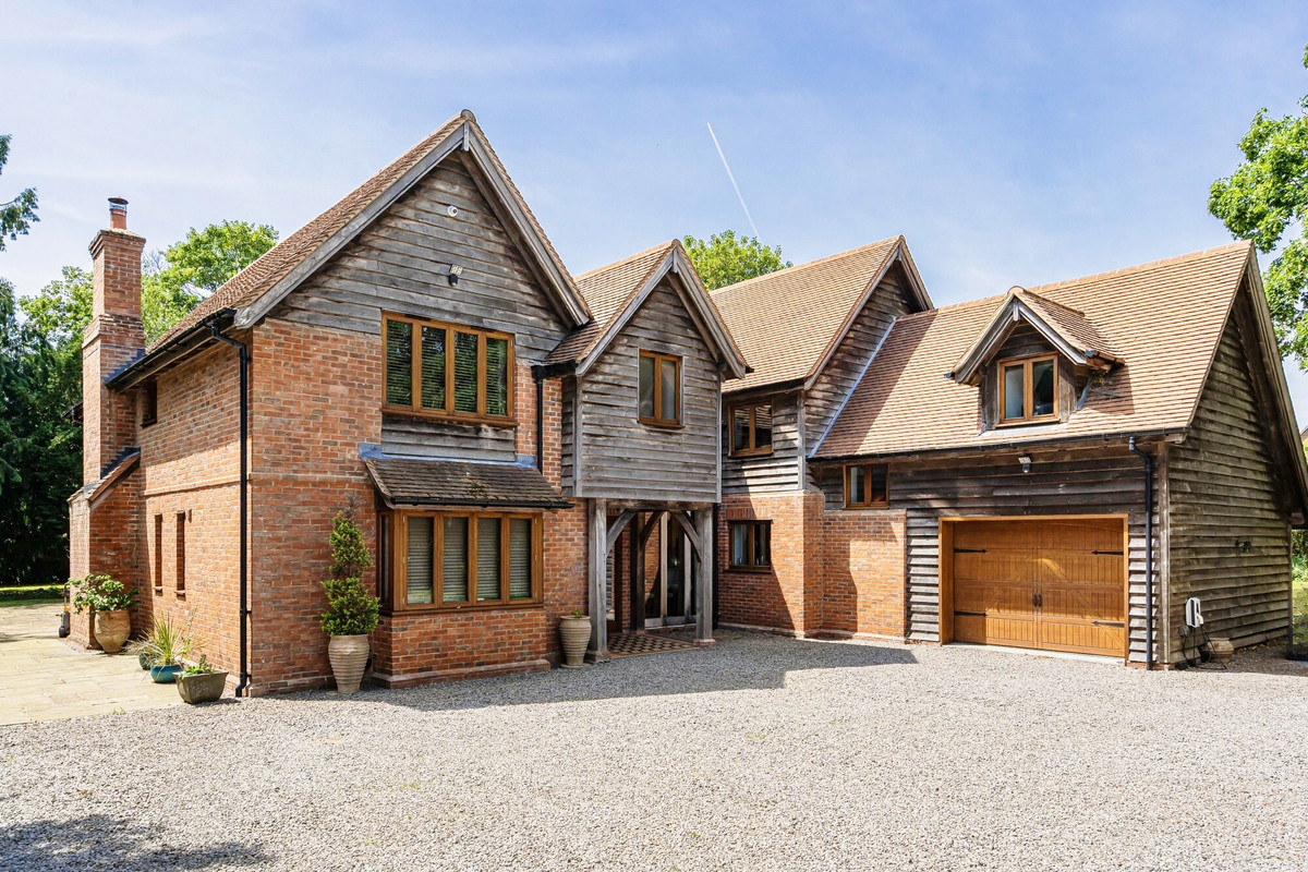 Chene House, Maidley Close, Witney, OX28