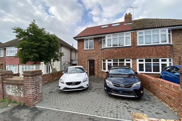Astaire Avenue,  Eastbourne, BN22