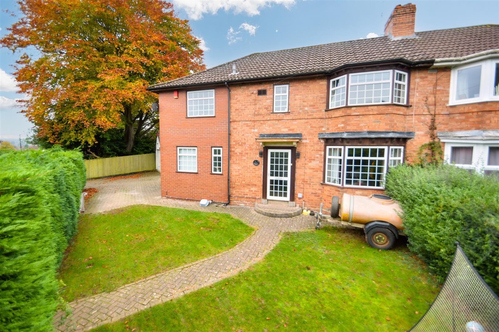 Largely Extended 4 Bed Family Home In Coombe Dingle