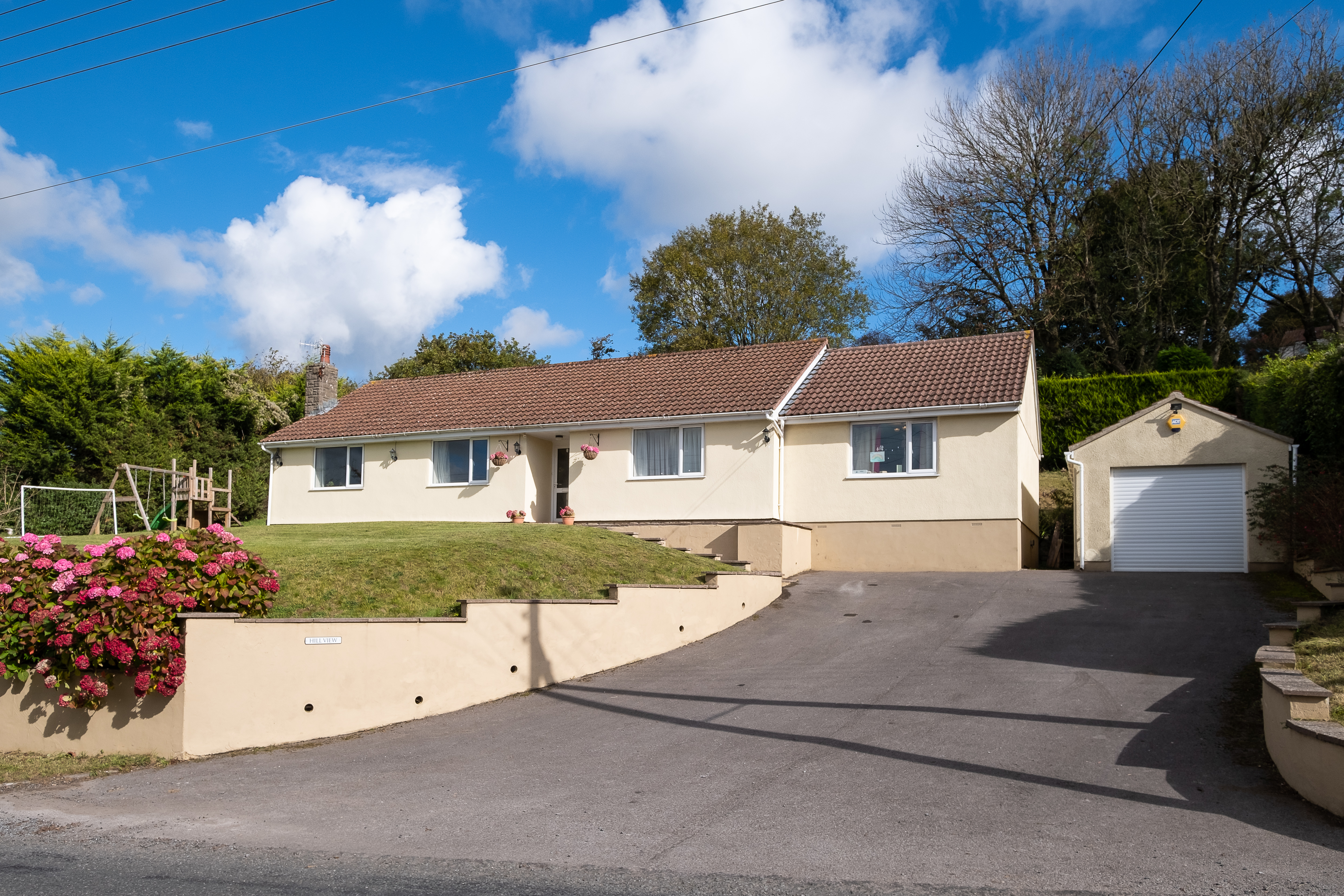 Detached bungalow with views in Shipham