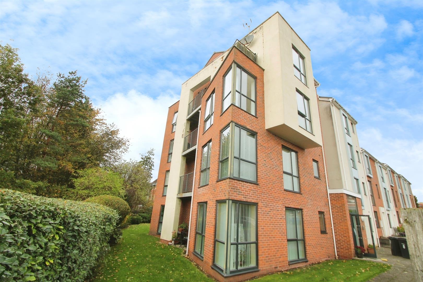 Apartment 6 Priory House, Priory Gardens, Lower Galdeford