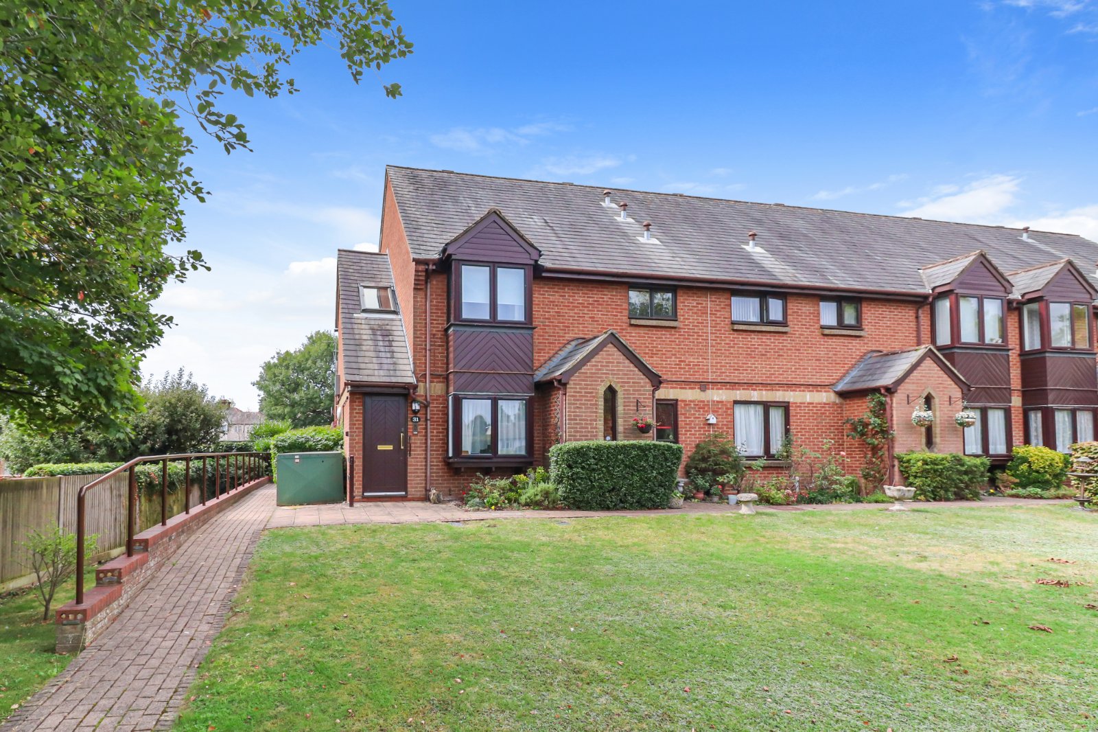 Breakspear Court, The Crescent, Abbots Langley WD5