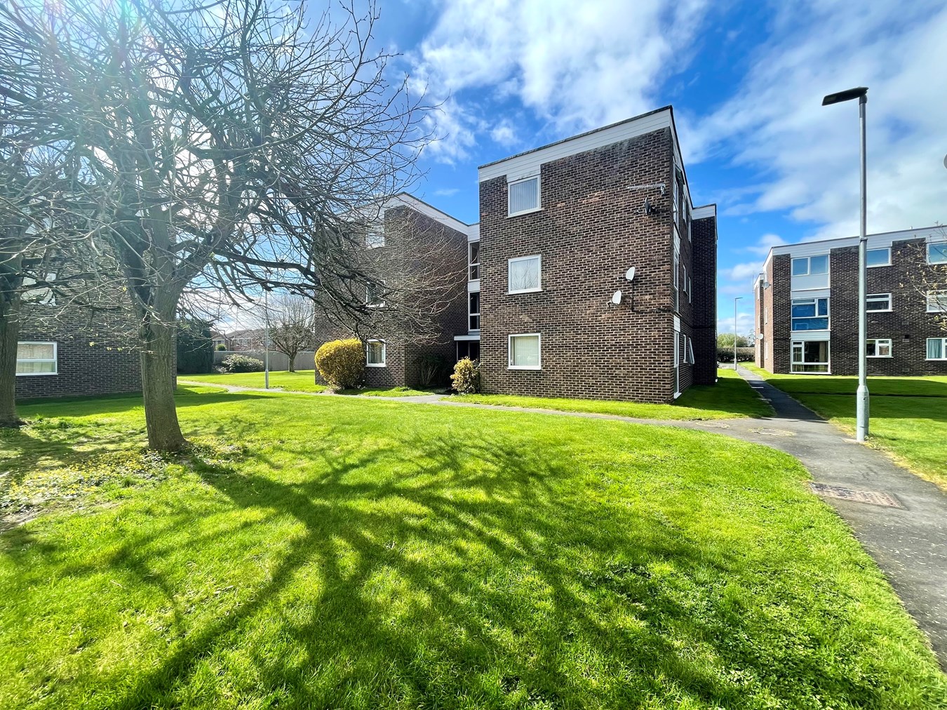 Crest Court, Hereford, HR4