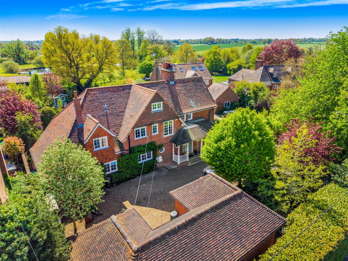 Station Road, Felsted, Dunmow