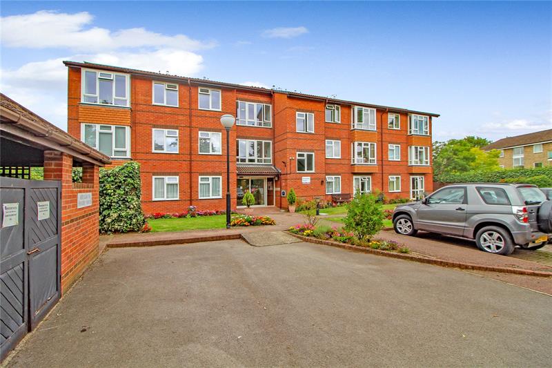 Village Road, Enfield, EN1