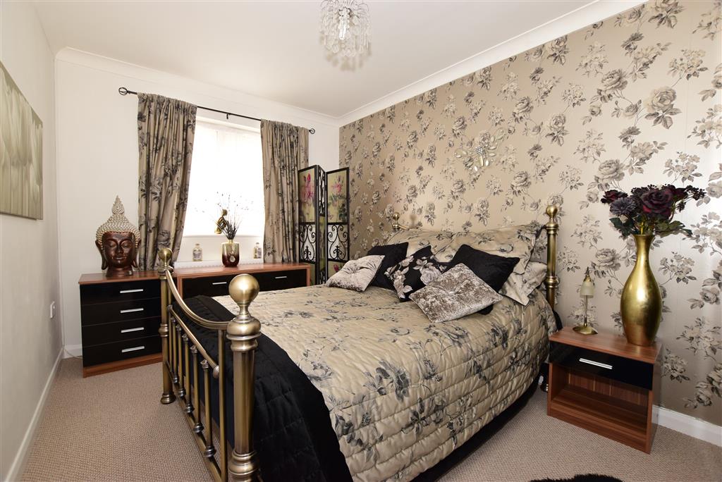 Pittis (Cowes) Estate agent Properties and houses for sale