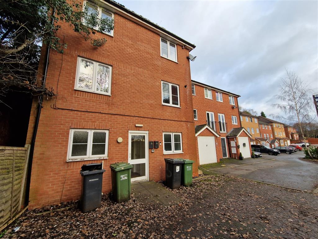 St Peters Close, Kidderminster, DY10