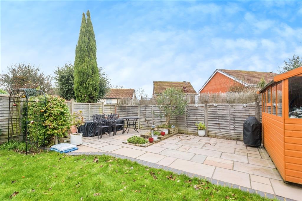 Petrel Croft, BASINGSTOKE, RG22