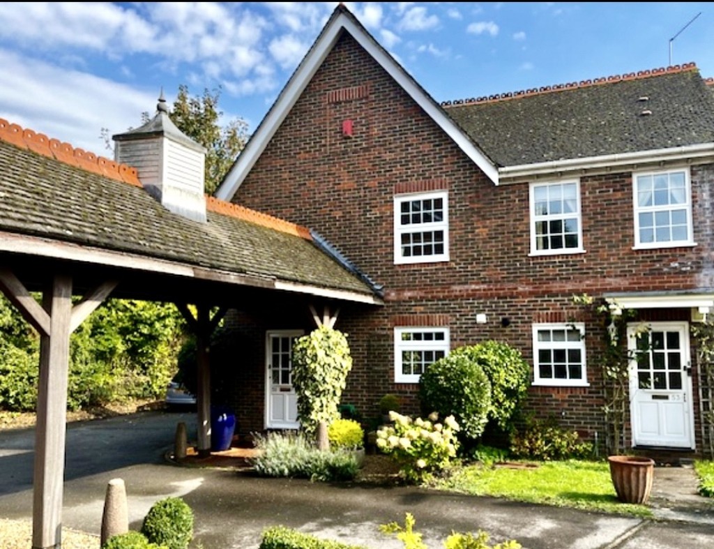 Harebell Close, Hartley Wintney