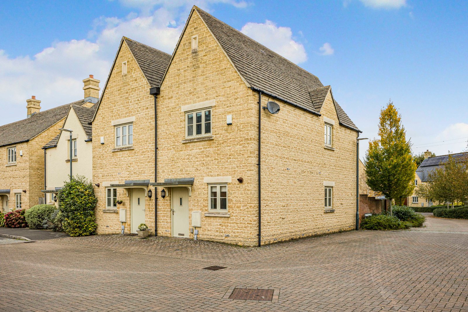 Buncombe Way, Cirencester, Gloucestershire, GL7